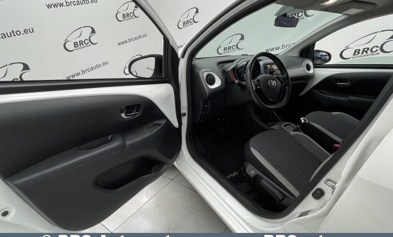 Toyota Aygo 1.0 Automatas 2018 full