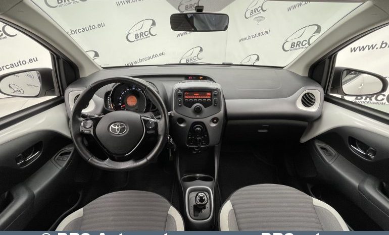 Toyota Aygo 1.0 Automatas 2018 full