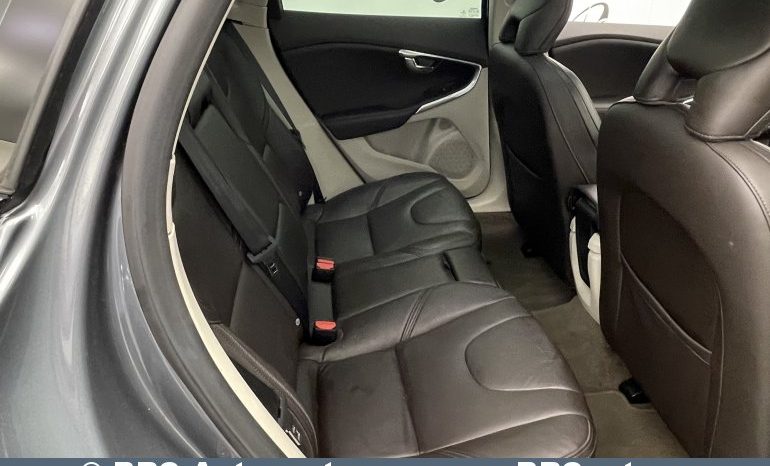 Volvo V40 Cross Country 2.0 Automatas 2016 full