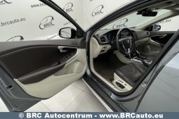 Volvo V40 Cross Country 2.0 Automatas 2016 full