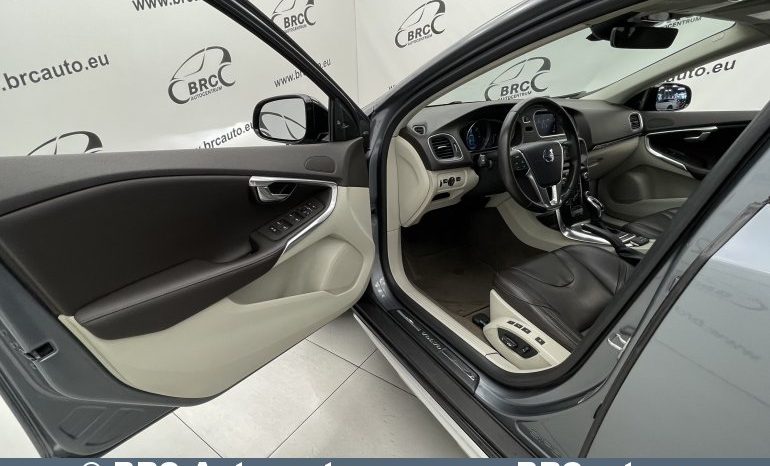 Volvo V40 Cross Country 2.0 Automatas 2016 full