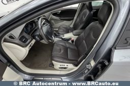 Volvo V40 Cross Country 2.0 Automatas 2016 full