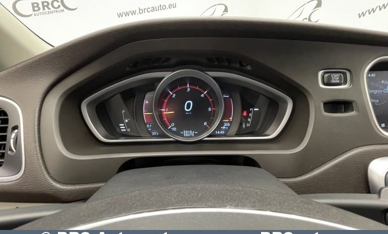 Volvo V40 Cross Country 2.0 Automatas 2016 full