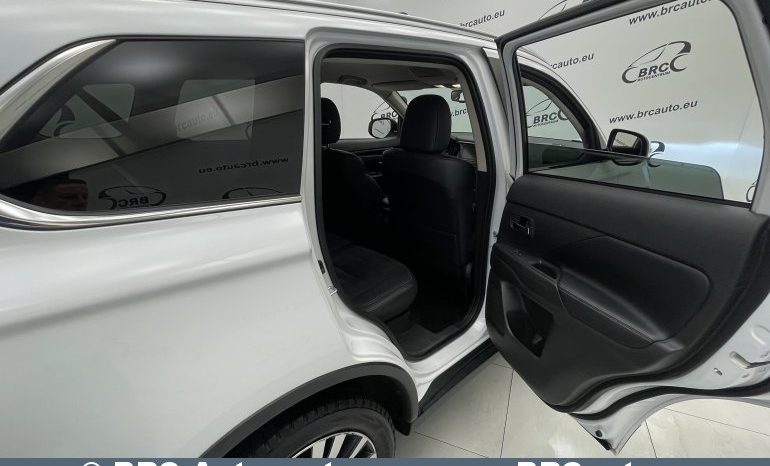 Mitsubishi Outlander 2.0 CVT 4WD Automatas 2019 full