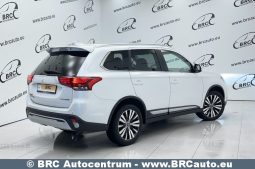 Mitsubishi Outlander 2.0 CVT 4WD Automatas 2019 full