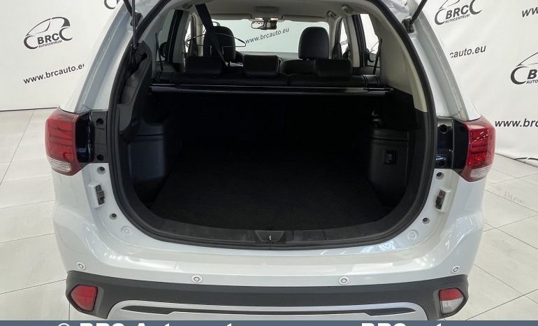 Mitsubishi Outlander 2.0 CVT 4WD Automatas 2019 full