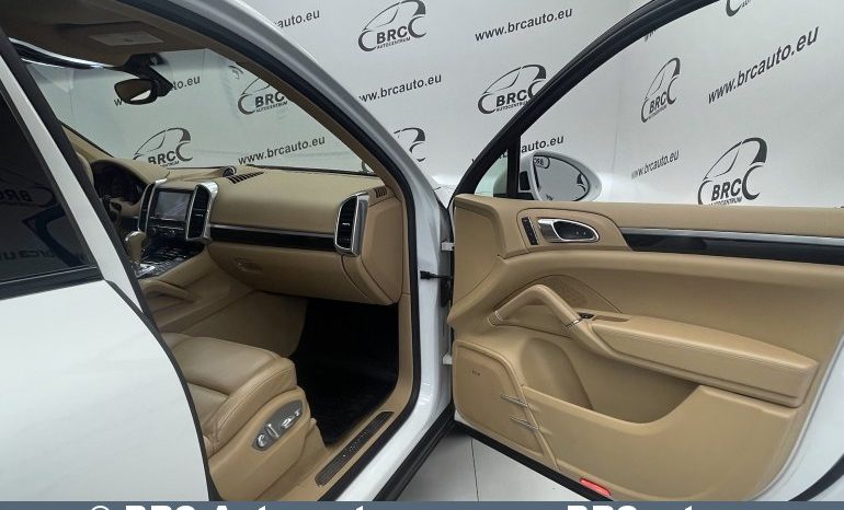 Porsche Cayenne 3.6 V6 Automatas 2016 full