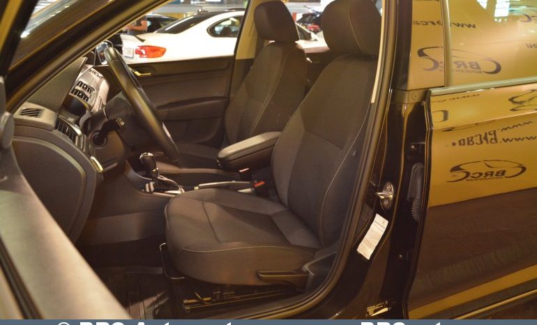 Skoda Rapid 1.6 TDI DSG Spaceback Ambiente 2013 full