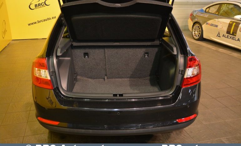 Skoda Rapid 1.6 TDI DSG Spaceback Ambiente 2013 full