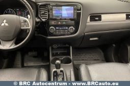 Mitsubishi Outlander 2.2 DiD Instyle 4WD Automatas 2015 full