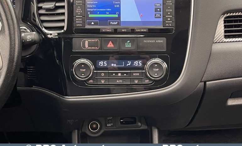 Mitsubishi Outlander 2.2 DiD Instyle 4WD Automatas 2015 full