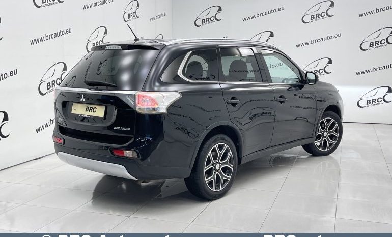 Mitsubishi Outlander 2.2 DiD Instyle 4WD Automatas 2015 full