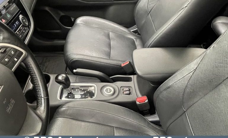 Mitsubishi Outlander 2.2 DiD Instyle 4WD Automatas 2015 full