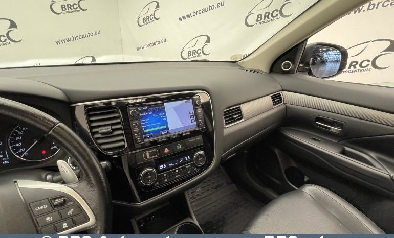 Mitsubishi Outlander 2.2 DiD Instyle 4WD Automatas 2015 full