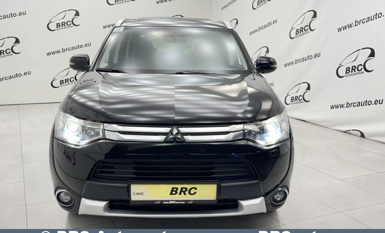 Mitsubishi Outlander 2.2 DiD Instyle 4WD Automatas 2015 full