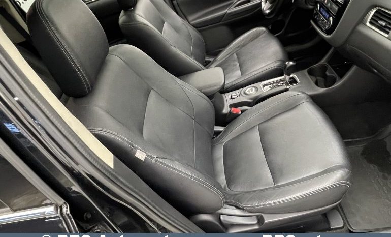 Mitsubishi Outlander 2.2 DiD Instyle 4WD Automatas 2015 full