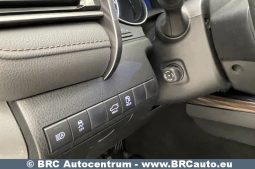 Toyota Camry Sedan 2.5 Hybrid Executive e-CVT 2019 full