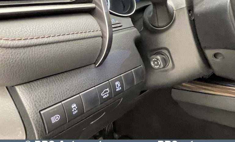 Toyota Camry Sedan 2.5 Hybrid Executive e-CVT 2019 full