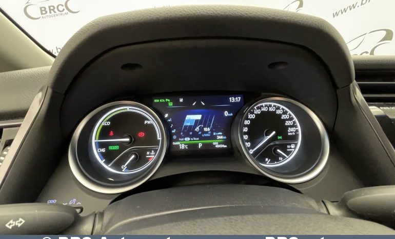 Toyota Camry Sedan 2.5 Hybrid Executive e-CVT 2019 full