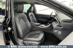Toyota Camry Sedan 2.5 Hybrid Executive e-CVT 2019 full