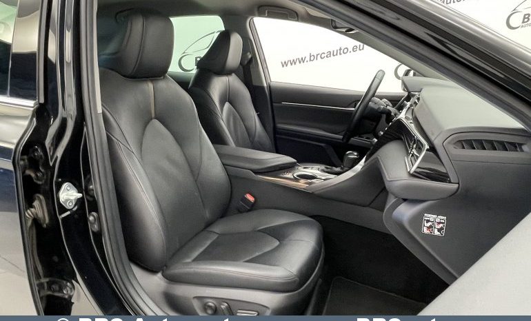 Toyota Camry Sedan 2.5 Hybrid Executive e-CVT 2019 full