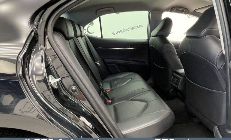 Toyota Camry Sedan 2.5 Hybrid Executive e-CVT 2019 full