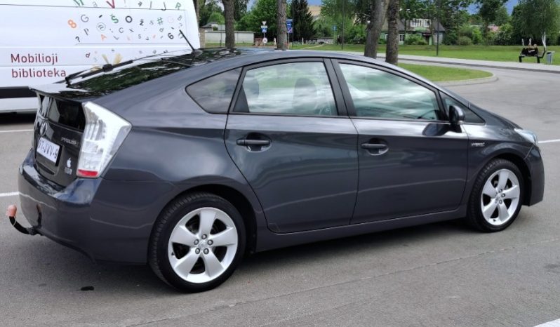 Toyota Prius 2010 full