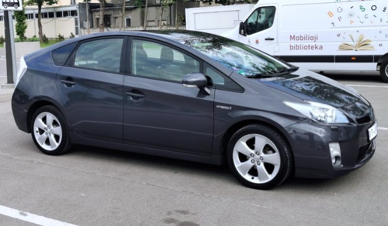 Toyota Prius 2010 full