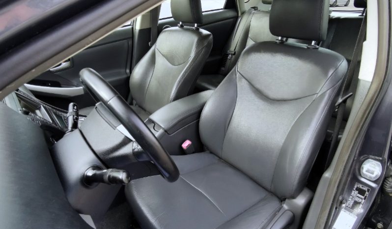 Toyota Prius 2010 full