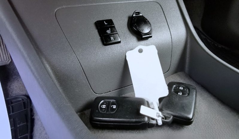 Toyota Prius 2010 full