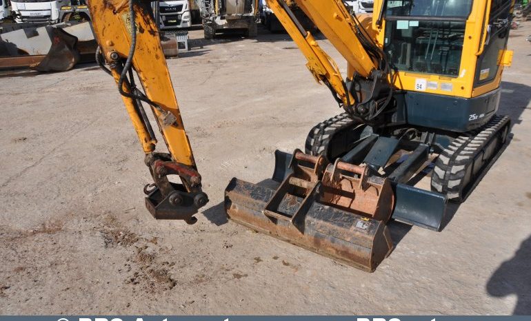 Hyundai R25Z-9AK !Gamyklinė garantija! 2018 full