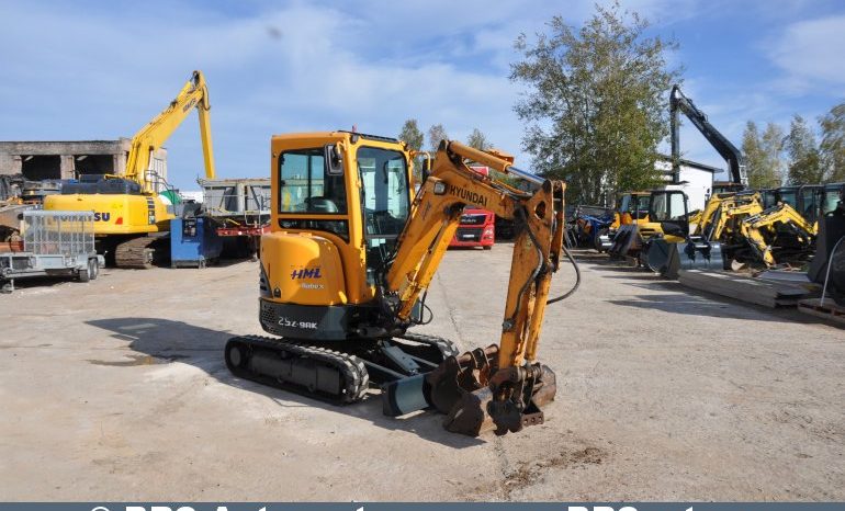 Hyundai R25Z-9AK !Gamyklinė garantija! 2018 full
