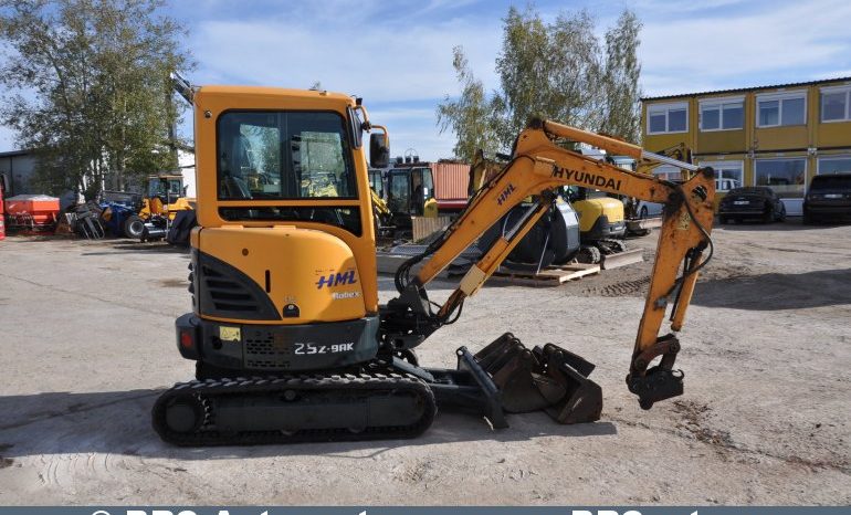 Hyundai R25Z-9AK !Gamyklinė garantija! 2018 full
