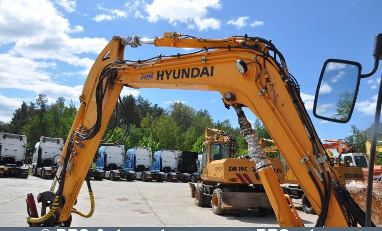 Hyundai R60CR-9A Rototilt 2015 full