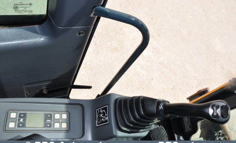 Hyundai R60CR-9A Rototilt 2015 full