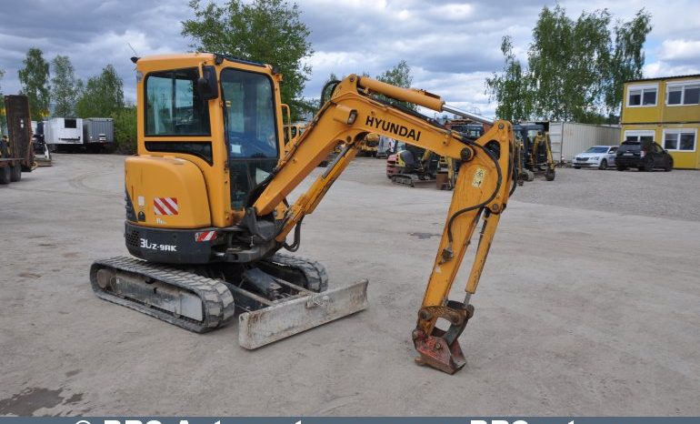 Hyundai R30Z-9AK Garantija 2020 full