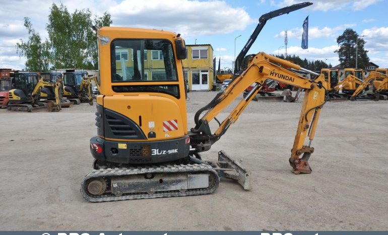 Hyundai R30Z-9AK Garantija 2020 full