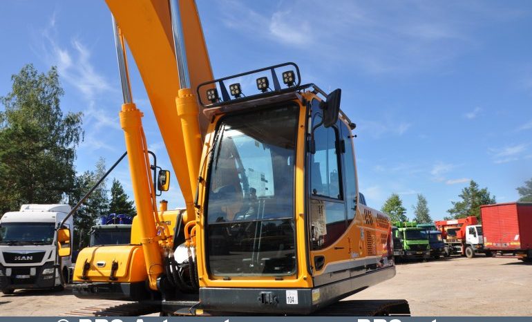 Hyundai R300LC-9A L/R Long Reach 2015 full