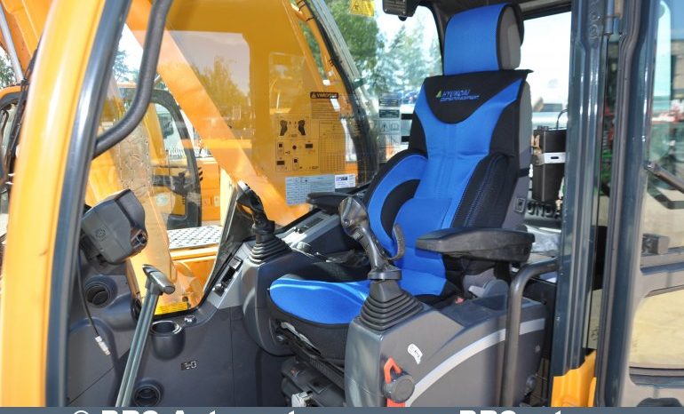 Hyundai R300LC-9A L/R Long Reach 2015 full