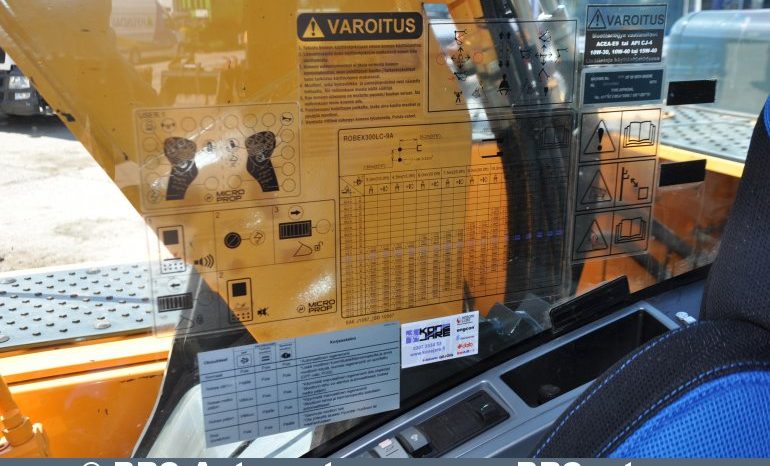 Hyundai R300LC-9A L/R Long Reach 2015 full