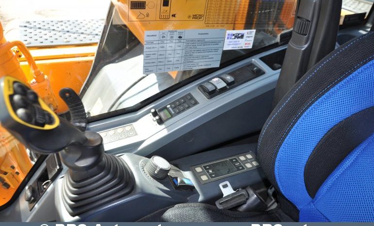Hyundai R300LC-9A L/R Long Reach 2015 full