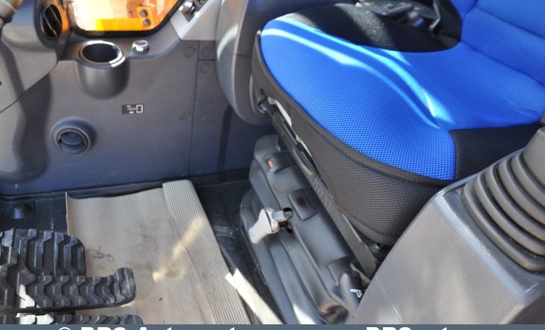 Hyundai R300LC-9A L/R Long Reach 2015 full