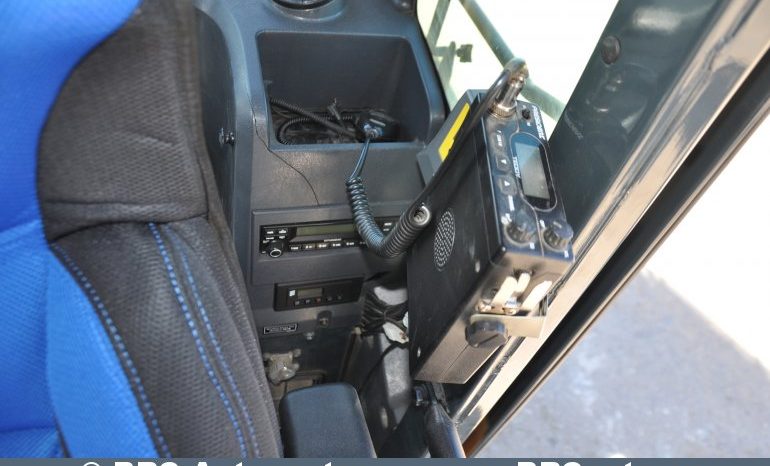 Hyundai R300LC-9A L/R Long Reach 2015 full
