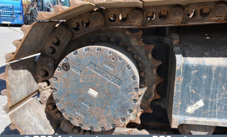Hyundai R300LC-9A L/R Long Reach 2015 full