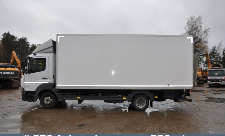 Mercedes-Benz Atego  2017 full
