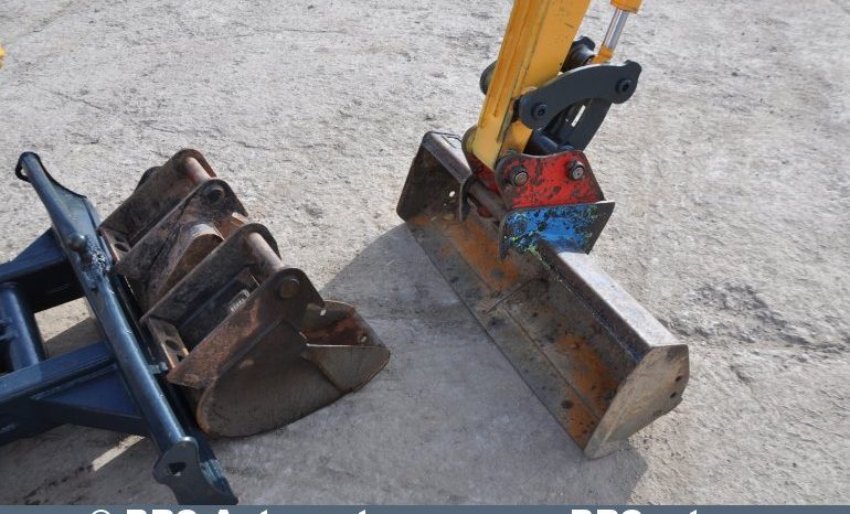 Hyundai R25Z-9AK !Gamyklinė garantija! 2019 full