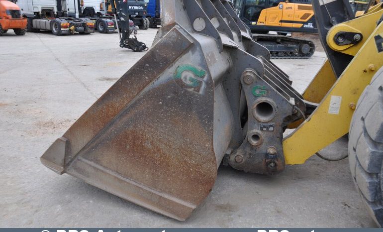 New Holland W270B  2007 full