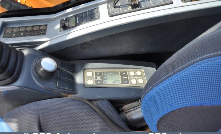 Hyundai R220LC-9A  2015 full