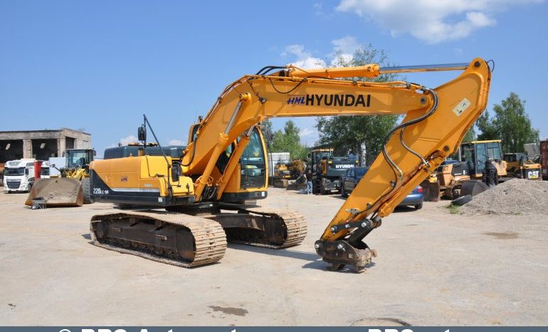 Hyundai R220LC-9A  2015 full