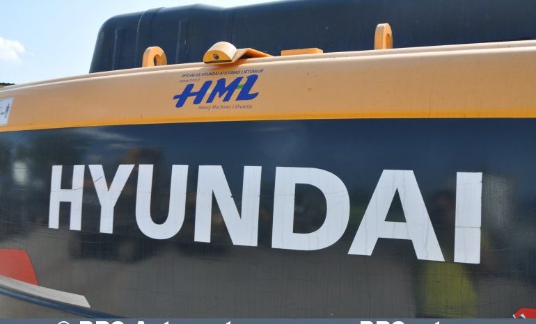 Hyundai R220LC-9A  2015 full
